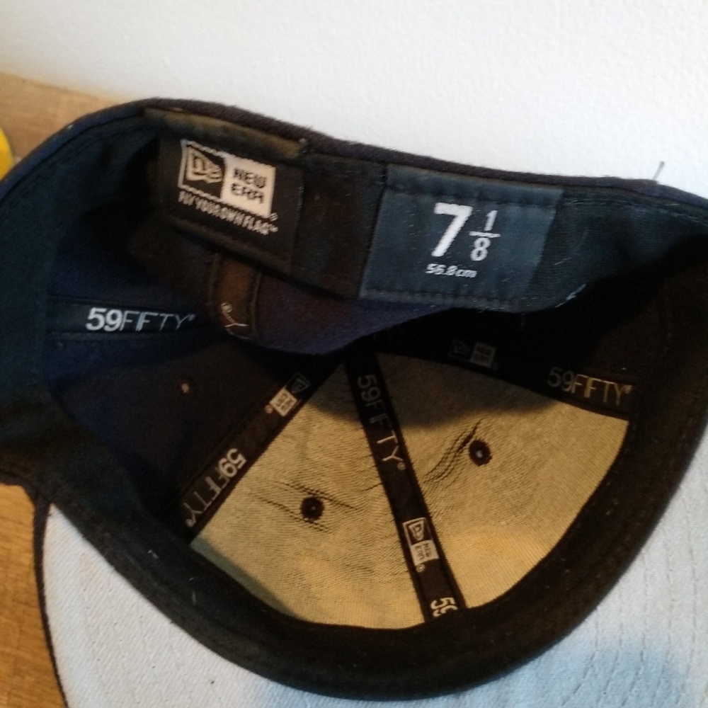 Two hat - Picture 5 of 5